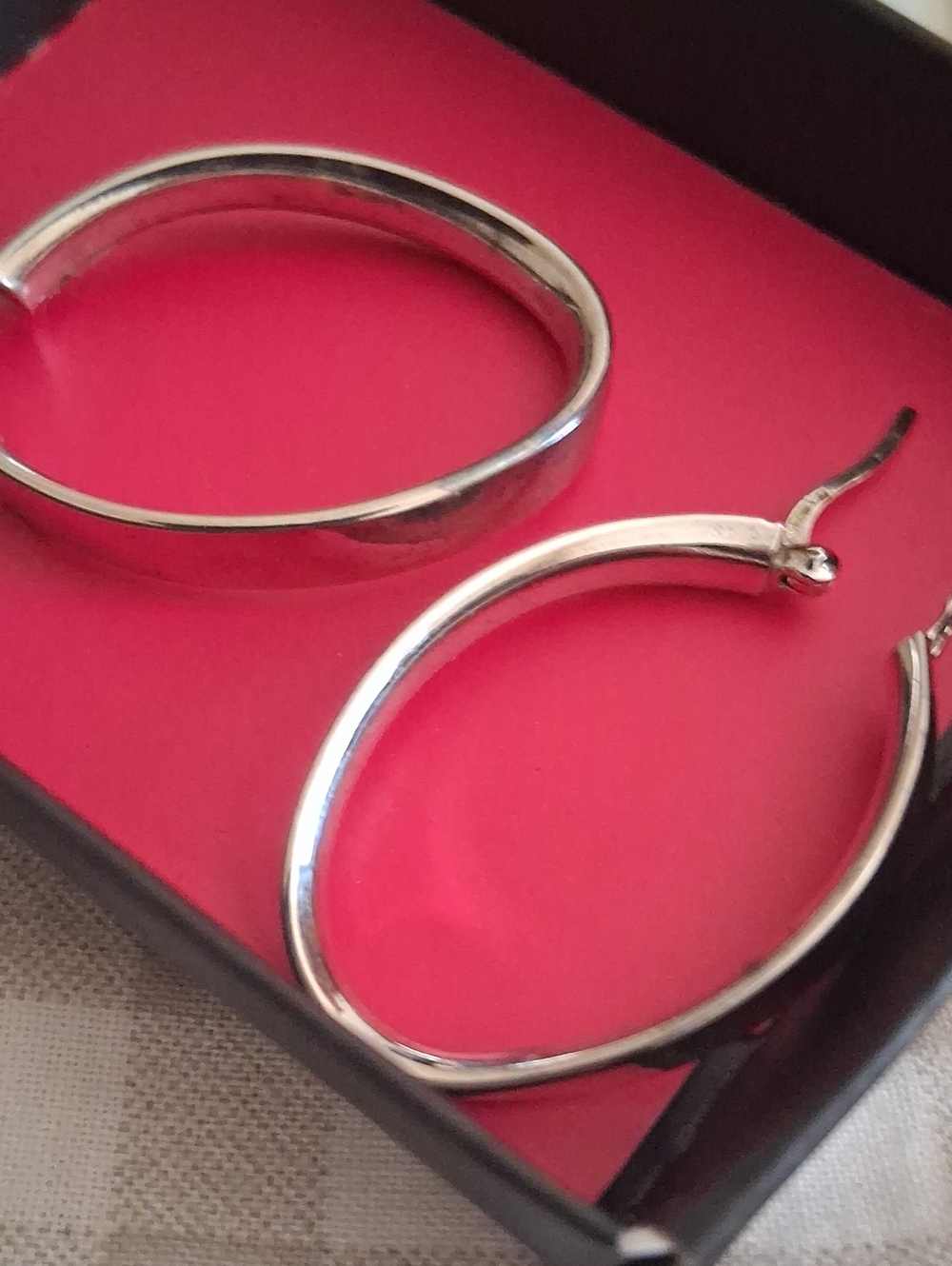 Elegant Gold Hoop Metal Earrings - Picture 3 of 7